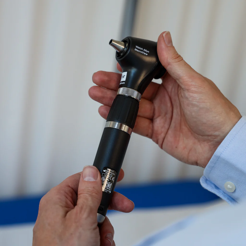 Welch Allyn MacroView Basic LED Otoscope, Premium Lithum Ion, USB Rechargable Handel and Hard Case - Image 3